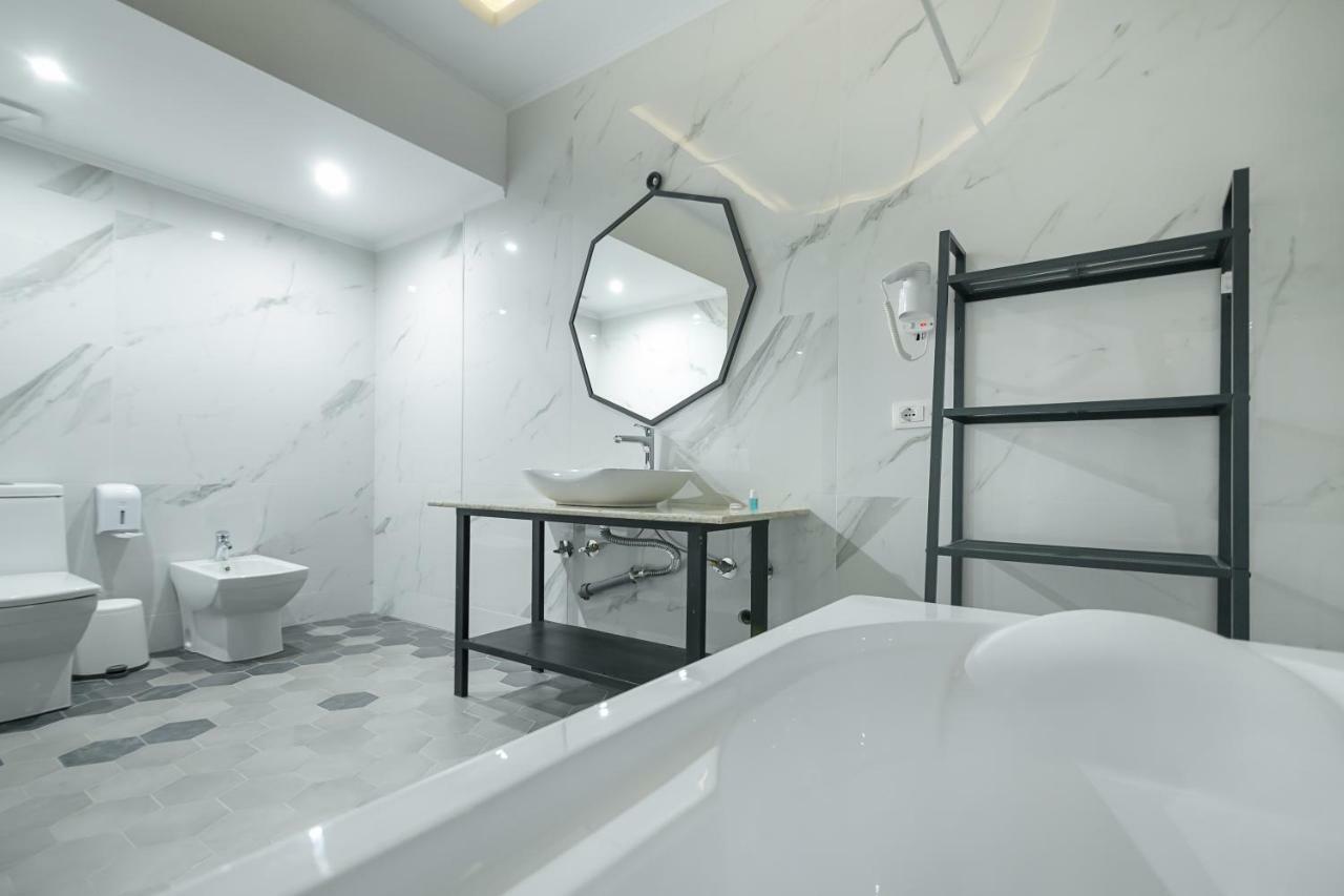 Barba Boutique Hotel คอร์เชอ ภายนอก รูปภาพ